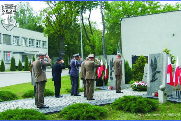 GROM Cichociemni – 31 lat od przejęcia dziedzictwa. Co oznacza jedyna taka „kontynuacja tradycji” w Wojsku Polskim